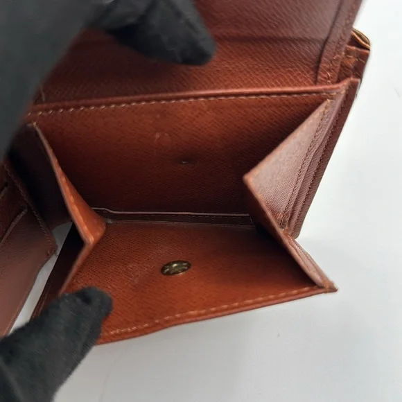 Men’s Wallet Bundle | Gucci, Burberry, Louis Vuitton and Tumi | Good Condition - Picture 13 of 13